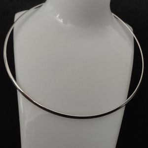 Silver flat metal wire choker necklace: 17 inch perimeter, easy on/off